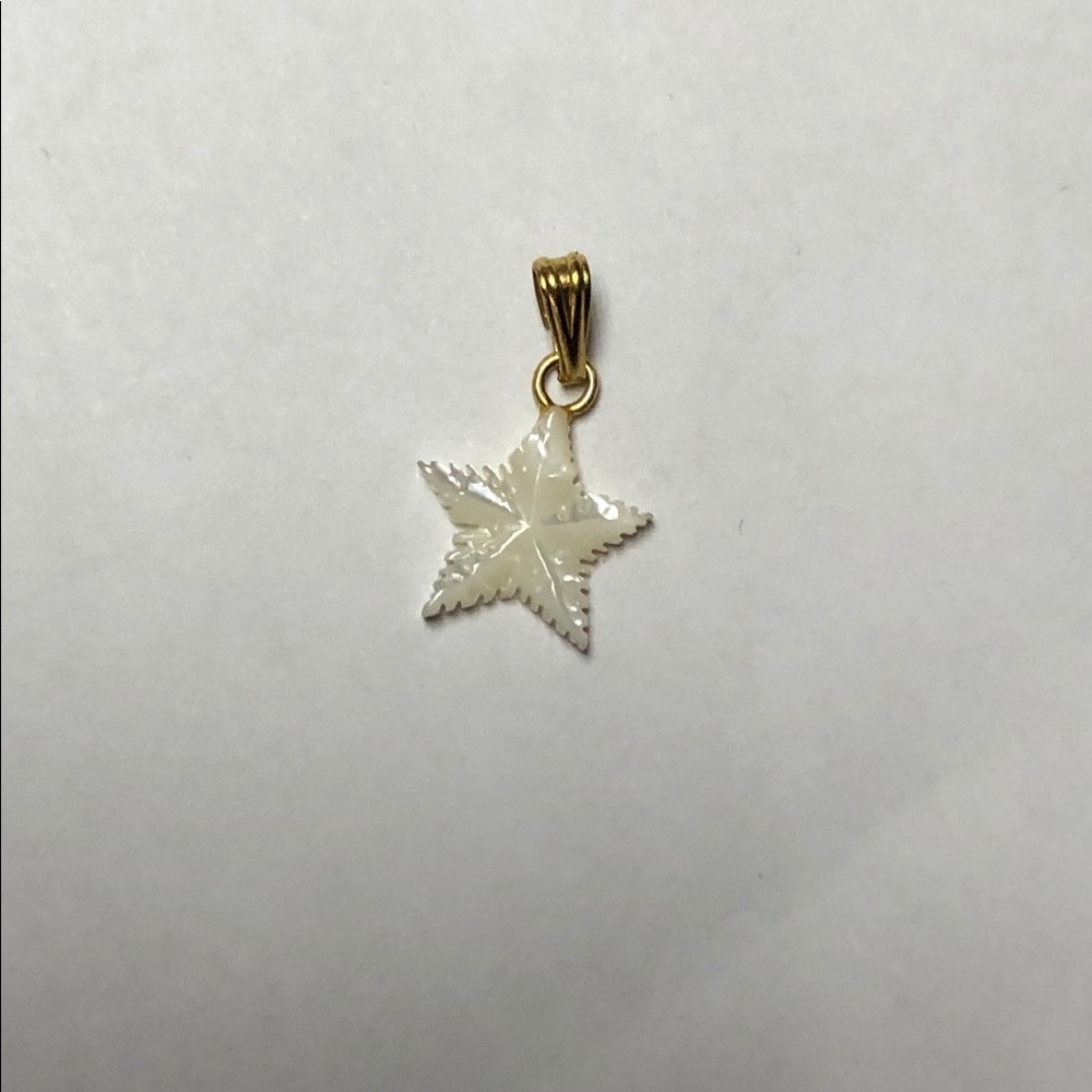 Pearlescent Star Pendant